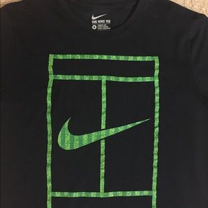 Nike Shirts - Nike Tennis Court Logo T-shirt - Medium Nike Shirts - Nike Tennis Court Logo T-shirt - Medium